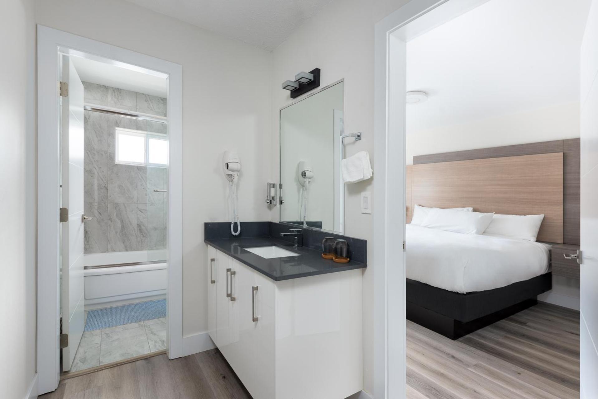 Harrison Grand Motel Harrison Hot Springs Dış mekan fotoğraf